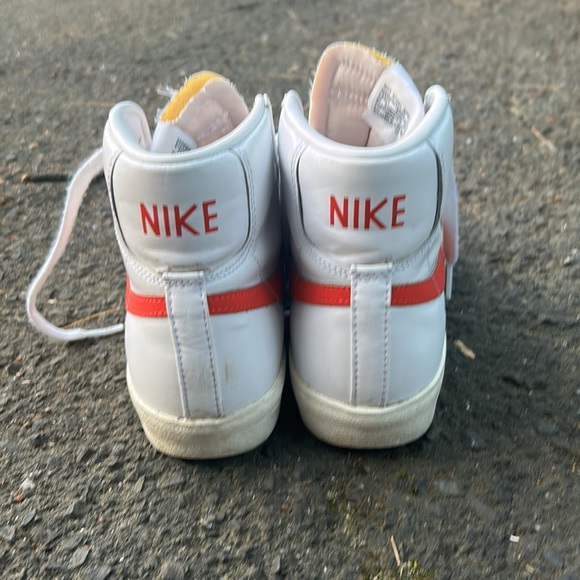 Red Nike Blazers - Picture 5 of 5